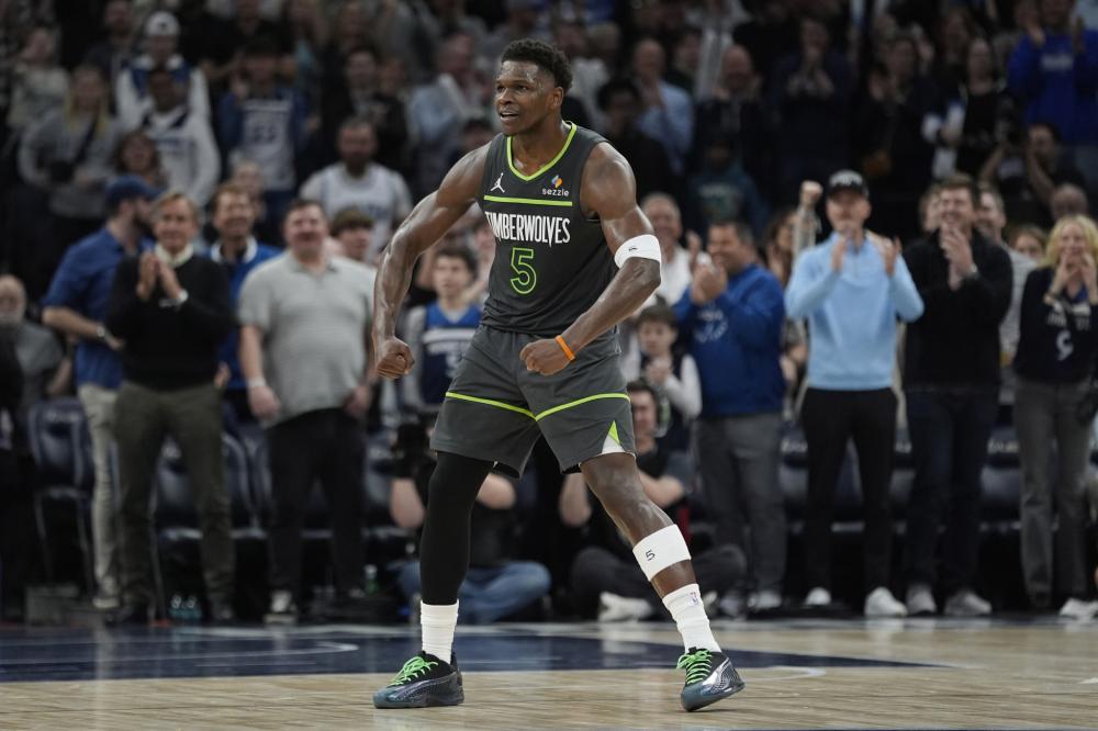 更是在瞬间 更是在瞬间