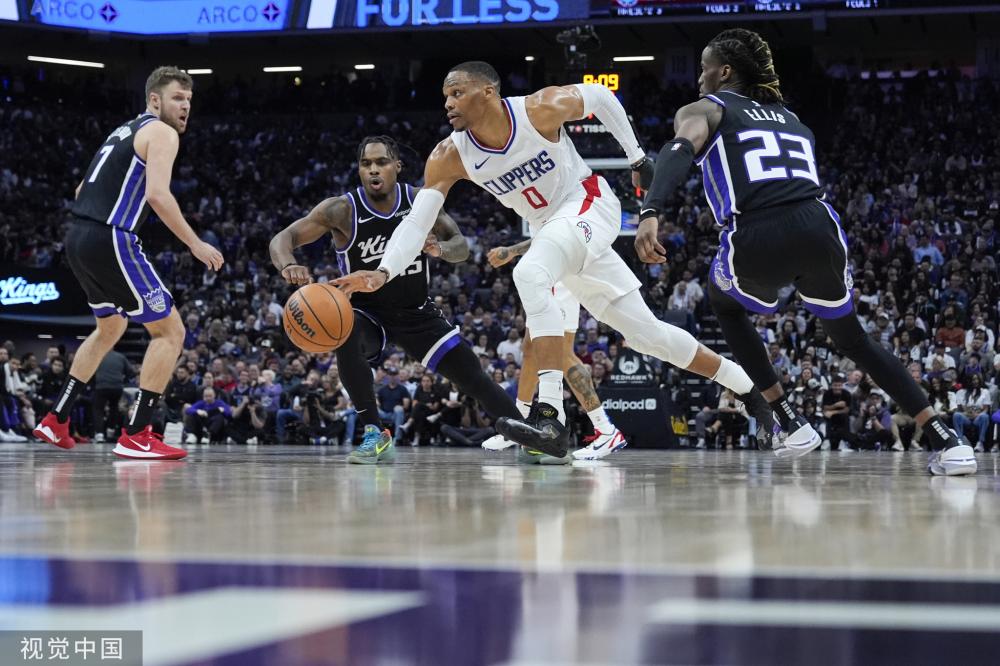 们无不被他 们无不被他